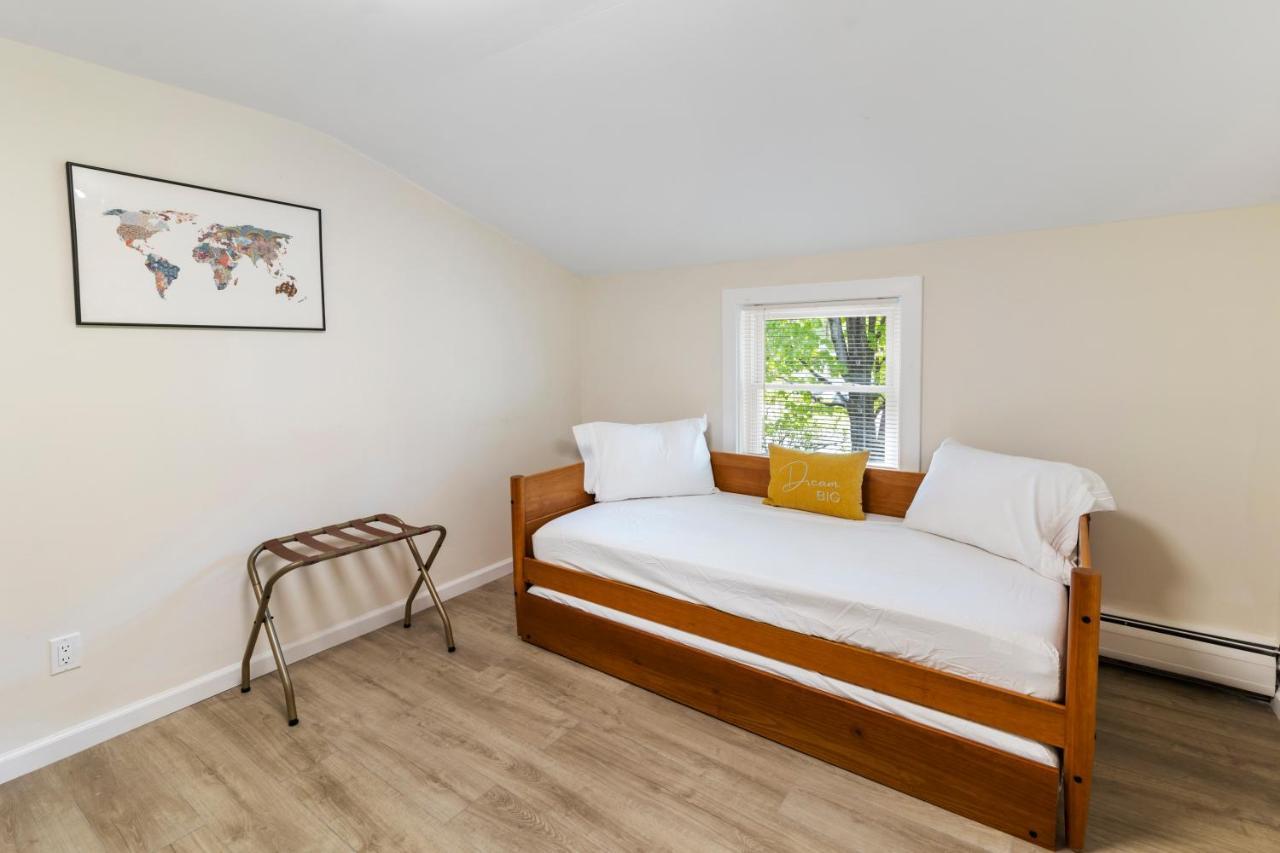 Fantastic Retreat 5Min From Village With Media Room, Ac And Sauna! Стоу Экстерьер фото