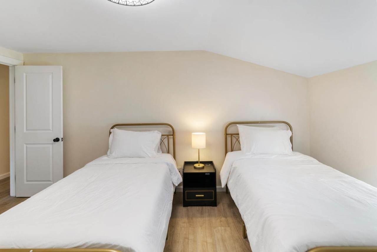 Fantastic Retreat 5Min From Village With Media Room, Ac And Sauna! Стоу Экстерьер фото