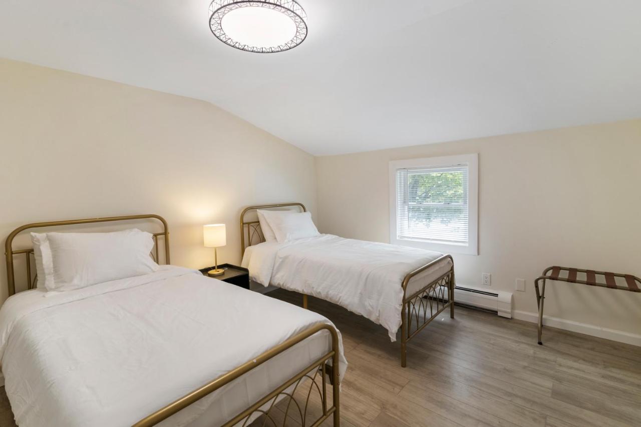 Fantastic Retreat 5Min From Village With Media Room, Ac And Sauna! Стоу Экстерьер фото