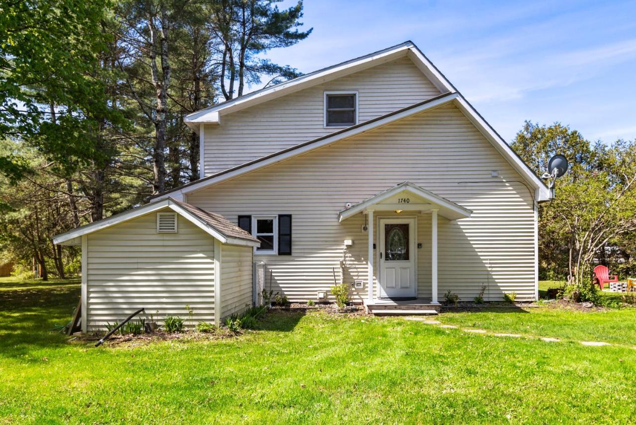 Fantastic Retreat 5Min From Village With Media Room, Ac And Sauna! Стоу Экстерьер фото
